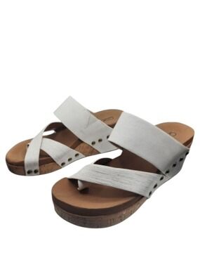 Corkys White Metallic Wedge Sandals Size 6 Studded Platform NWOT